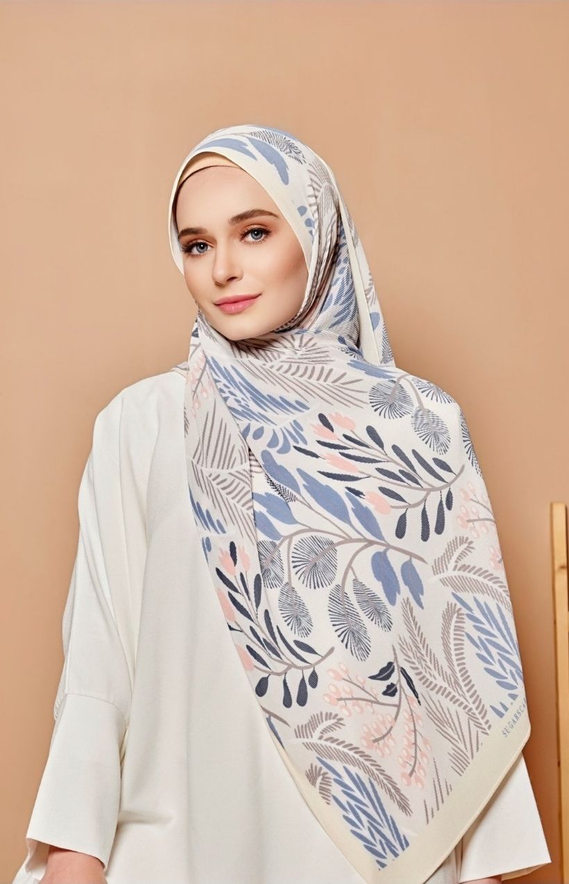 (SAMPLE) (PLEATS WIDE) Hello Gorgeous in InLove