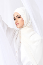 YES DEFECT - Madison Classic Lux Chiffon Semi Instant In White Chocolate ( Off-White )