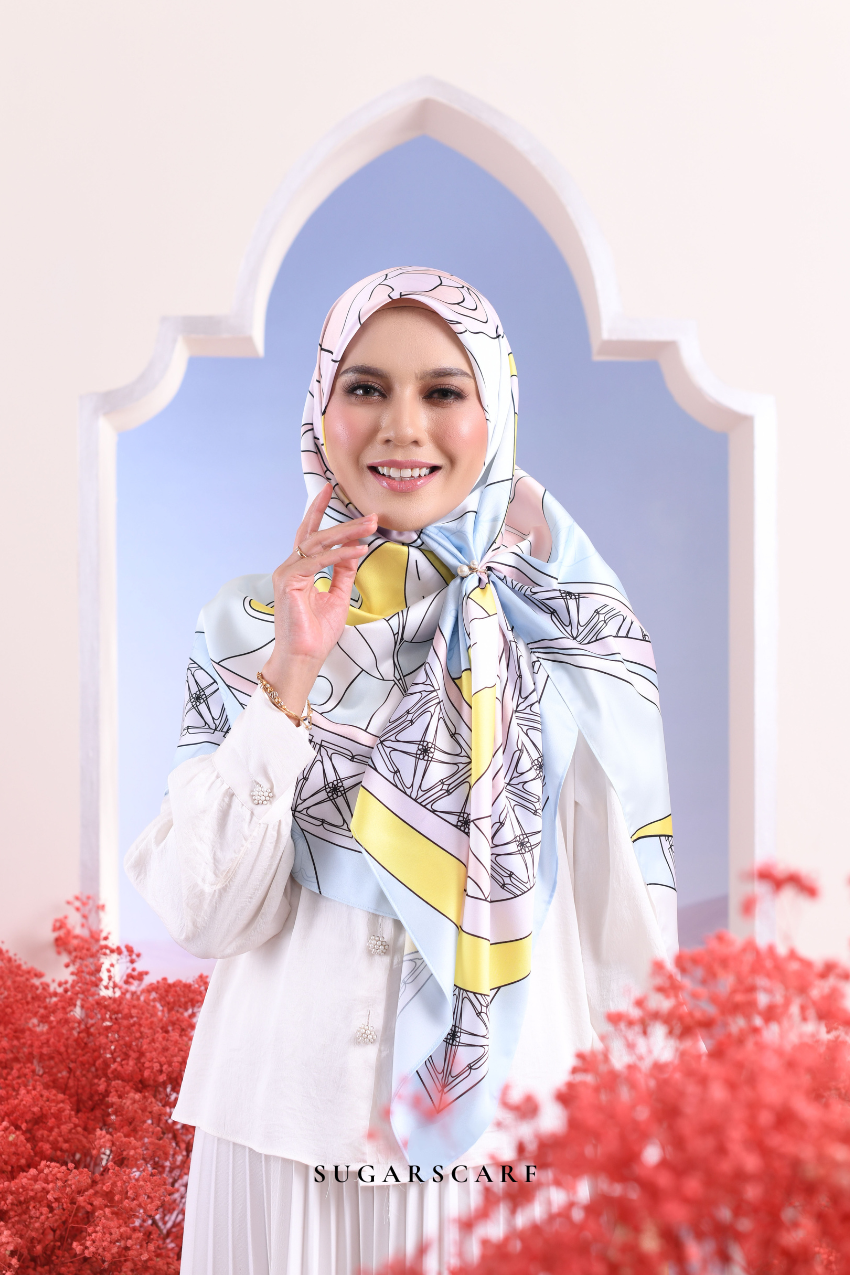 ( Square ) Garden of Hurrem Bloom Mixed Silk Satin Scarf ( ELA )