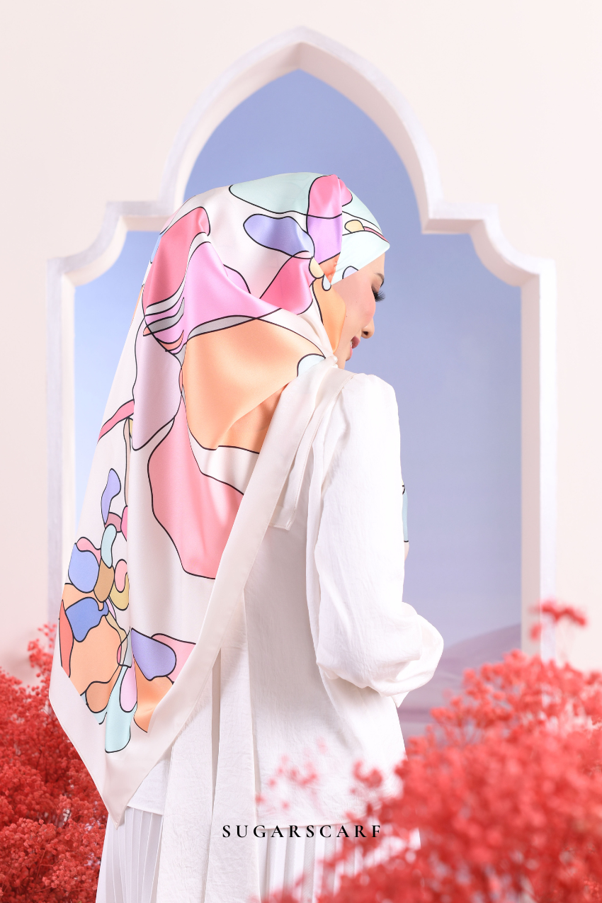 YES DEFECT - ( Square ) Garden of Hurrem Bloom Mixed Silk Satin Scarf ( ALARA )