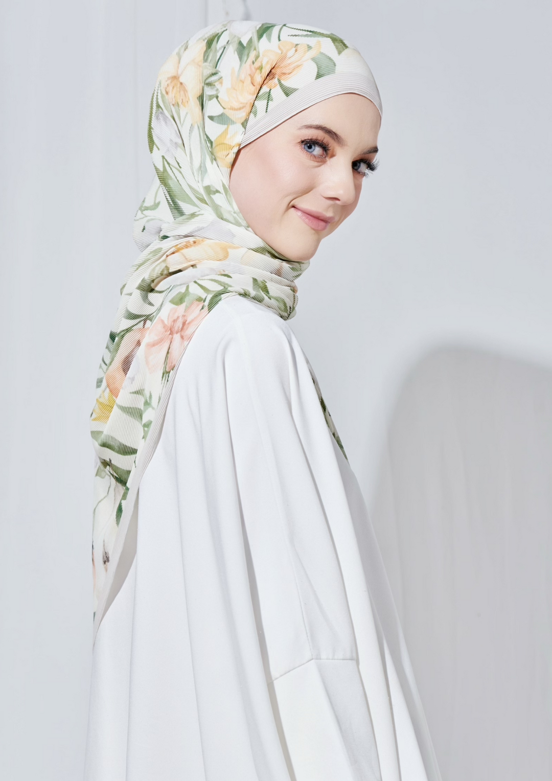 Sample - (Pleated Shawl) Bloom Journey Wide Pleats Scarf In Memories