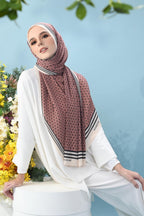(SAMPLE) Classy Pleated Scarf in Blair Waldorf