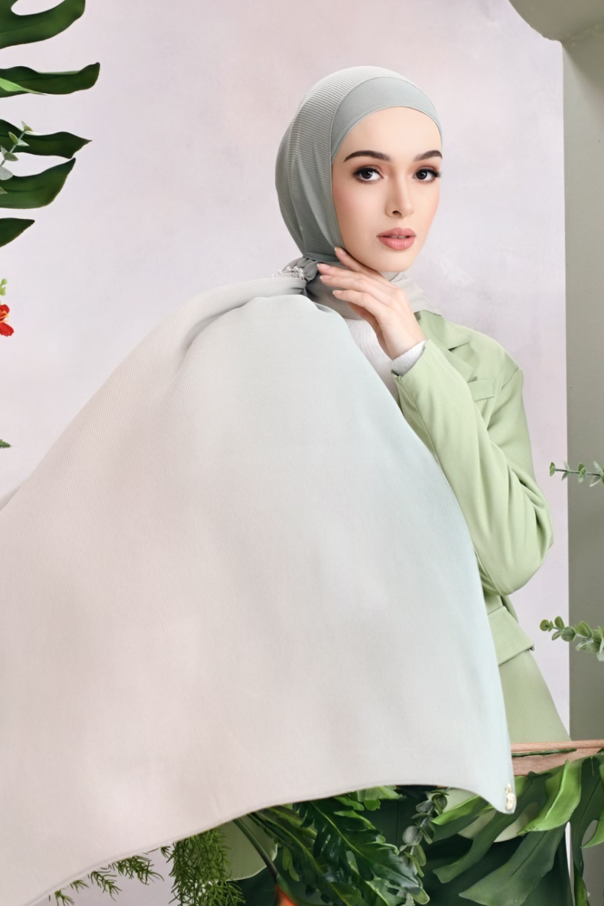 Yes Defect ( Full Wide Pleats Shawl ) Ombré ( Radiance) Code C