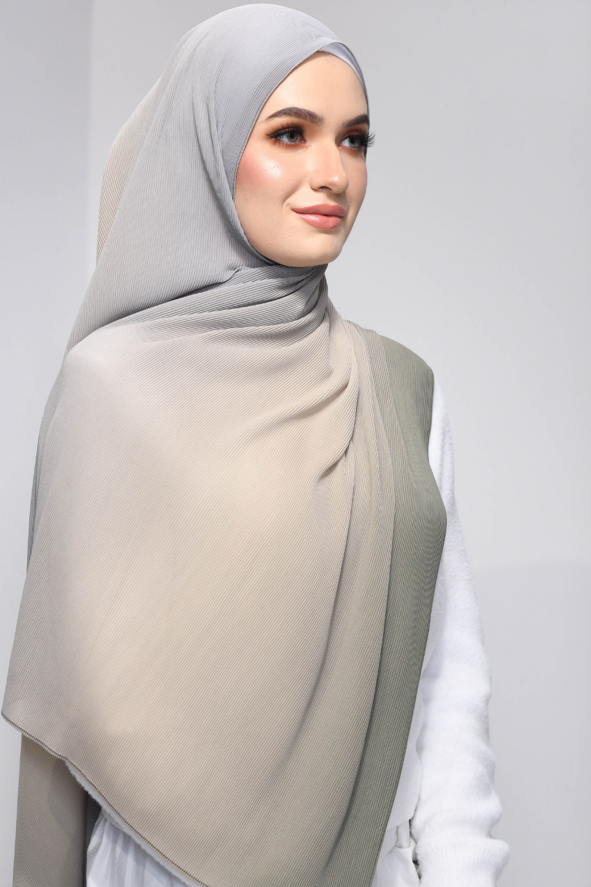 YES Defect Ombré Lumiére Wide Pleats in Kira - Code E