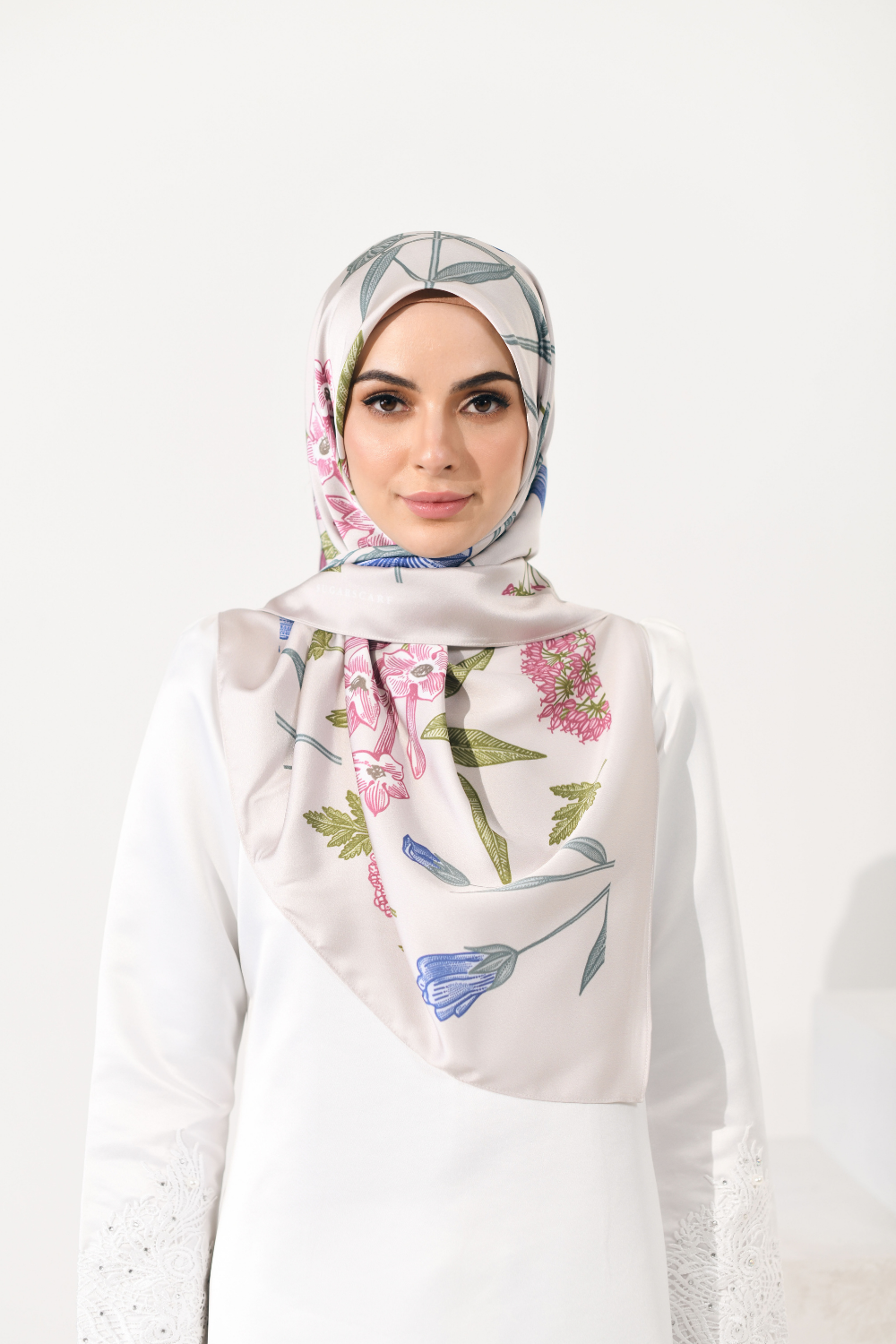 YES Colours of Morocco: Blooming Square in Loyal Ivory