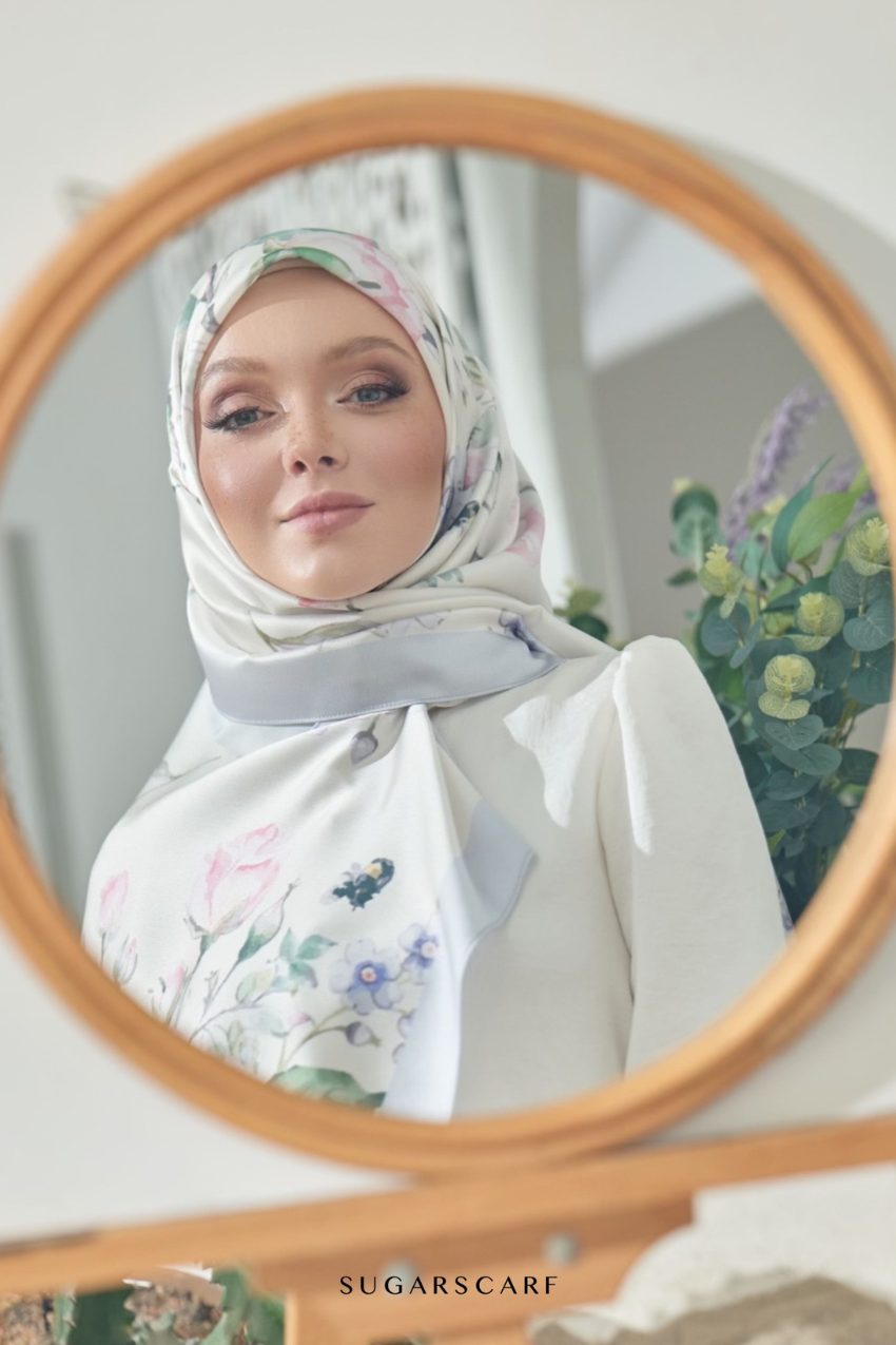 YES ( Square ) Paint in Bloom Matte Satin Silk Scarf ( HI-TEA )
