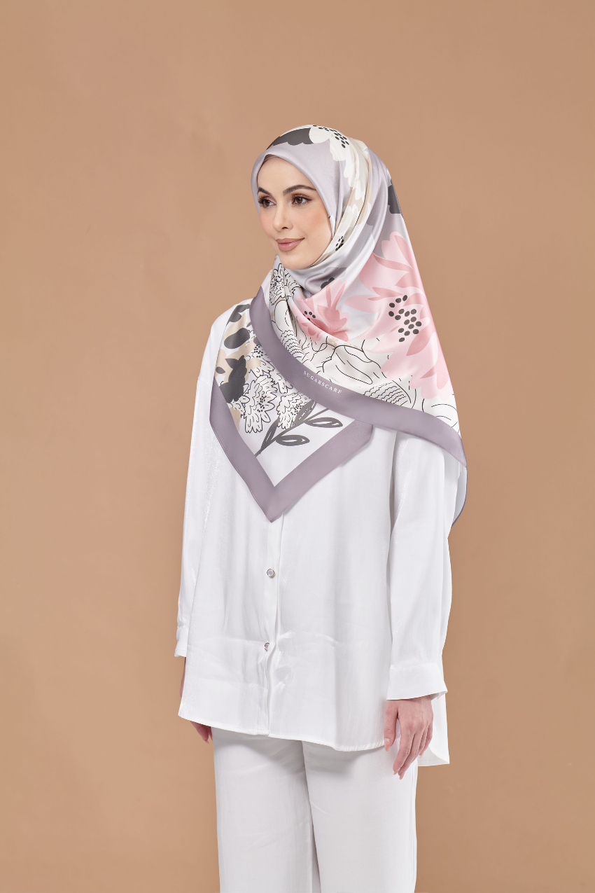 YES ( Square ) Andalusia Flower Mixed Satin Silk ( LOVE-PIE )