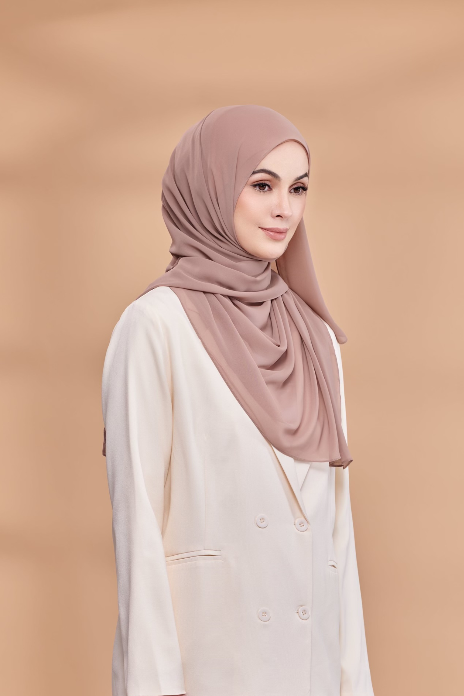 Emily Lux Chiffon  ( That Girl - Rosewood )