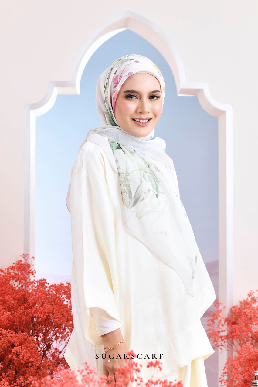 YES ( Japanese Voile Vol2 Square Scarf ) Garden of Hurrem Bloom in ( REYHAN )