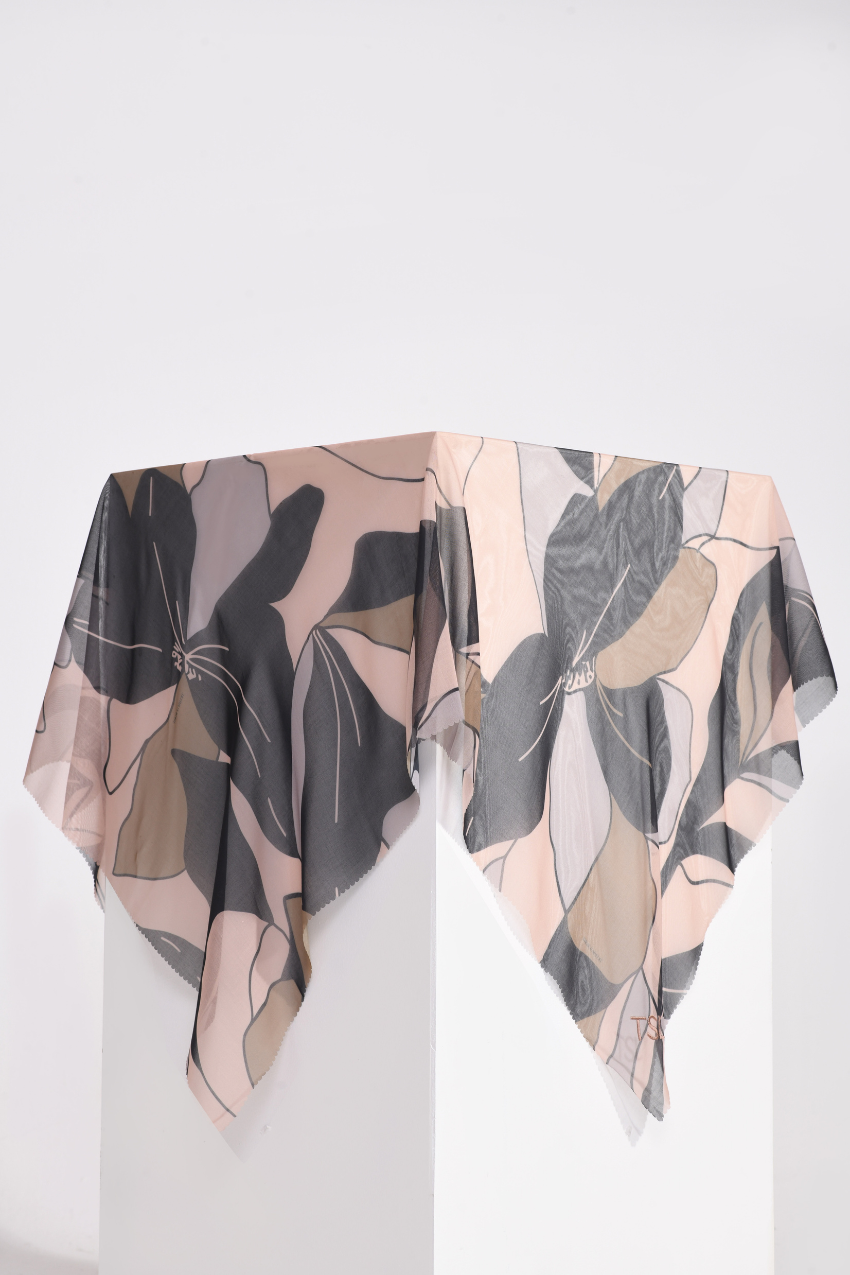 YES THESUGAREDIT Abstract Flower Series Japanese Voile In Square ( Black )