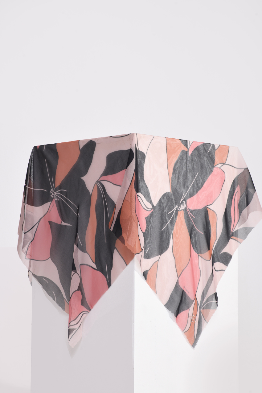 YES THESUGAREDIT Abstract Flower Series Japanese Voile In Square ( Black Peach )