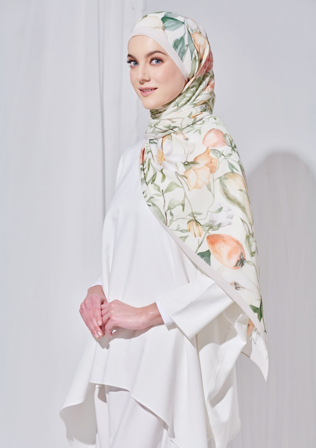 Sample - (Pleated Shawl) Bloom Journey Wide Pleats Scarf In Memories