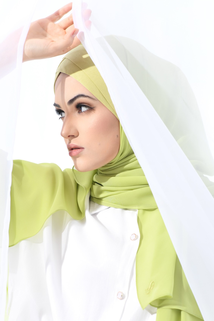 YES DEFECT - Madison Classic Lux Chiffon Semi Instant In Apple Celery