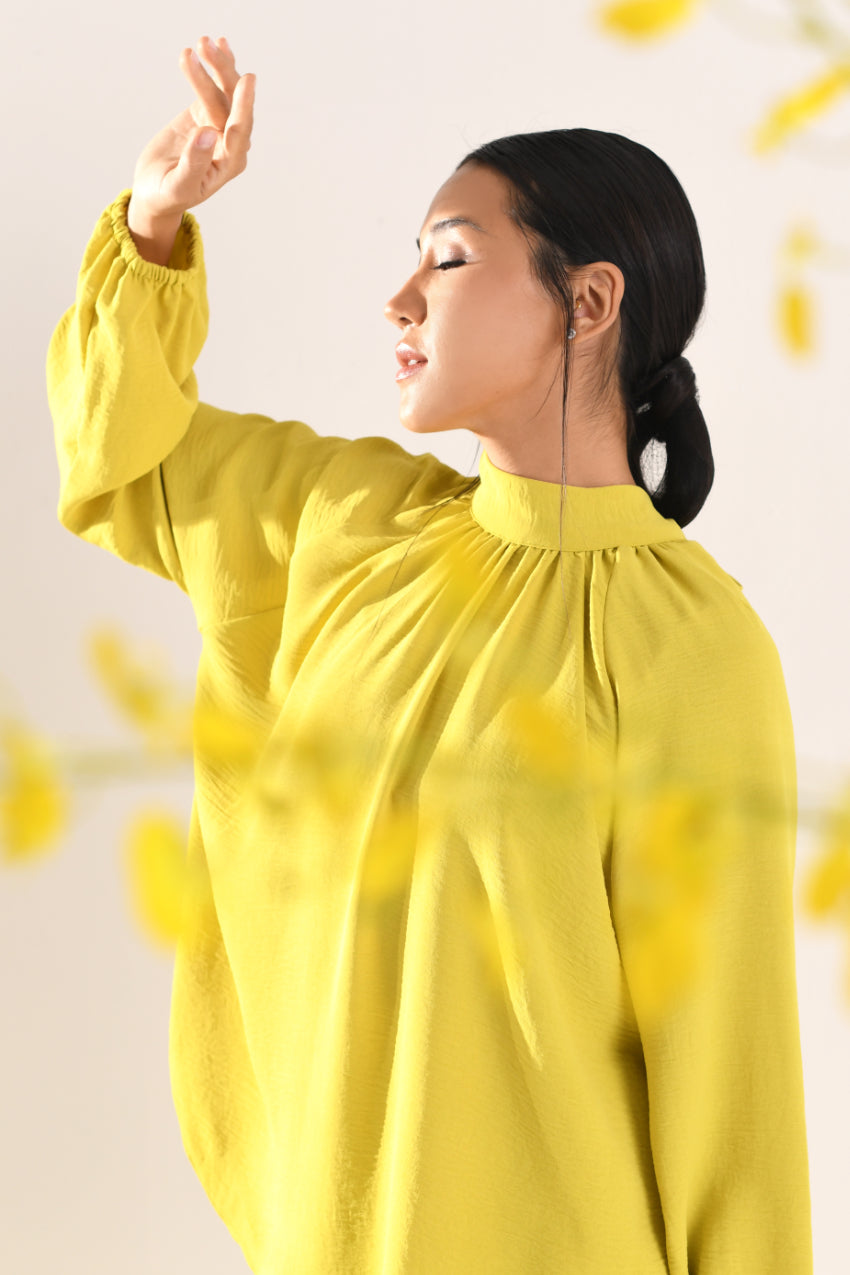 Young Seo Set in Happy Pills