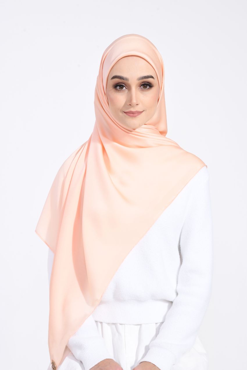 YOUR NEW MATE Smooth Satin Silk - Ice Peach