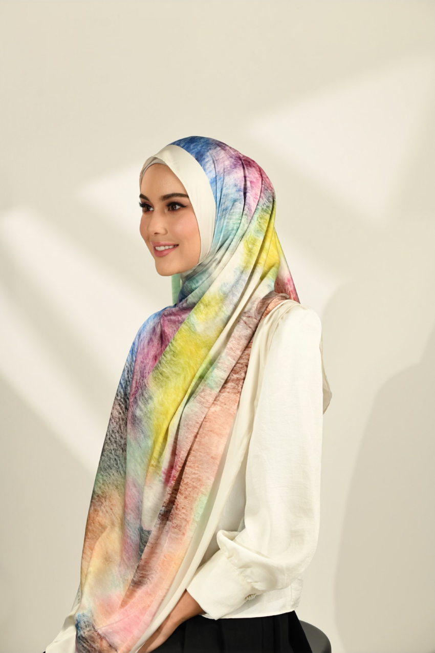 YES DEFECT-  Dolce Vita Mixed Satin Silk Long Shawl in New Dream