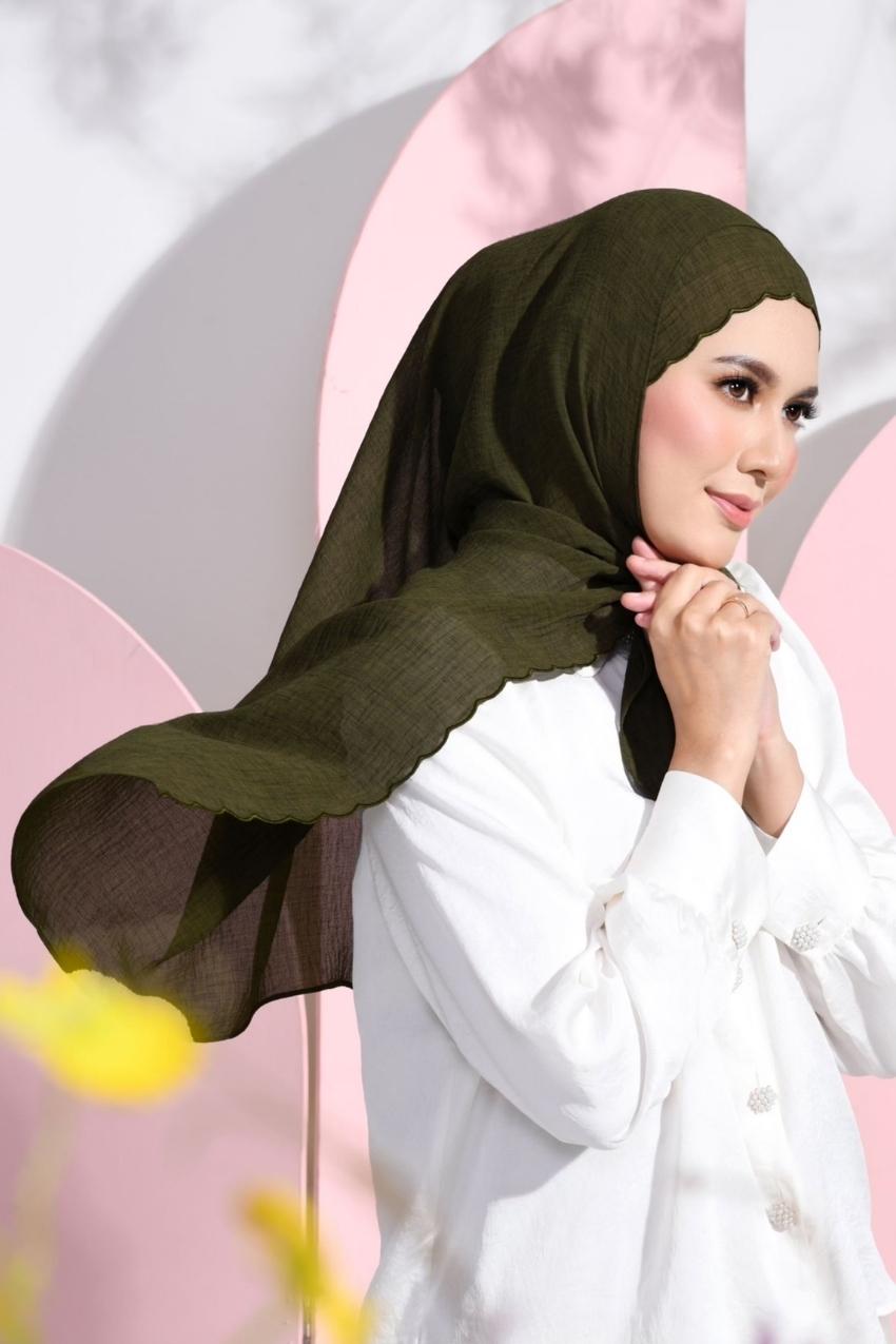 YES DEFECT - Saloma Embroidery Mixed Cotton Chiffon Shawl ( Garden )