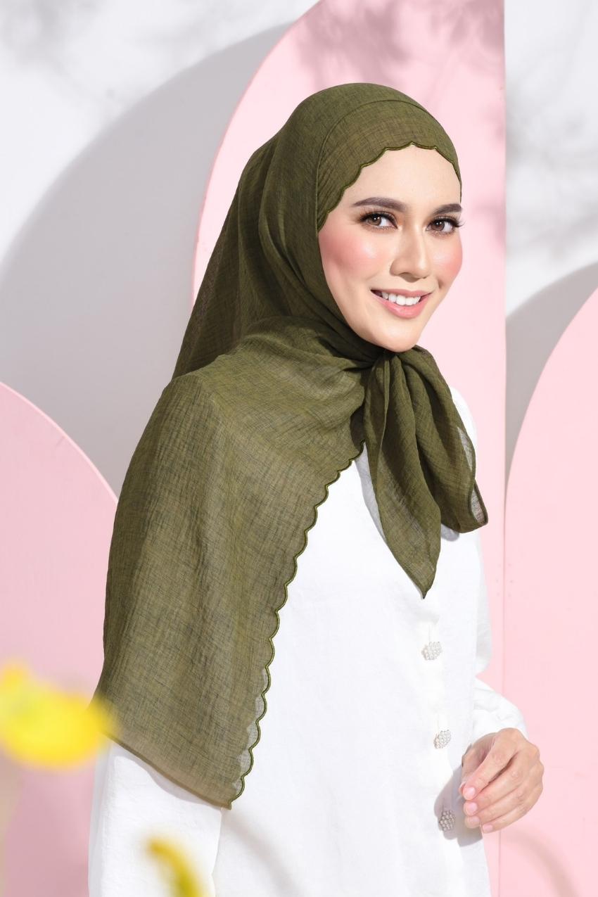 YES DEFECT - Saloma Embroidery Mixed Cotton Chiffon Shawl ( Garden )