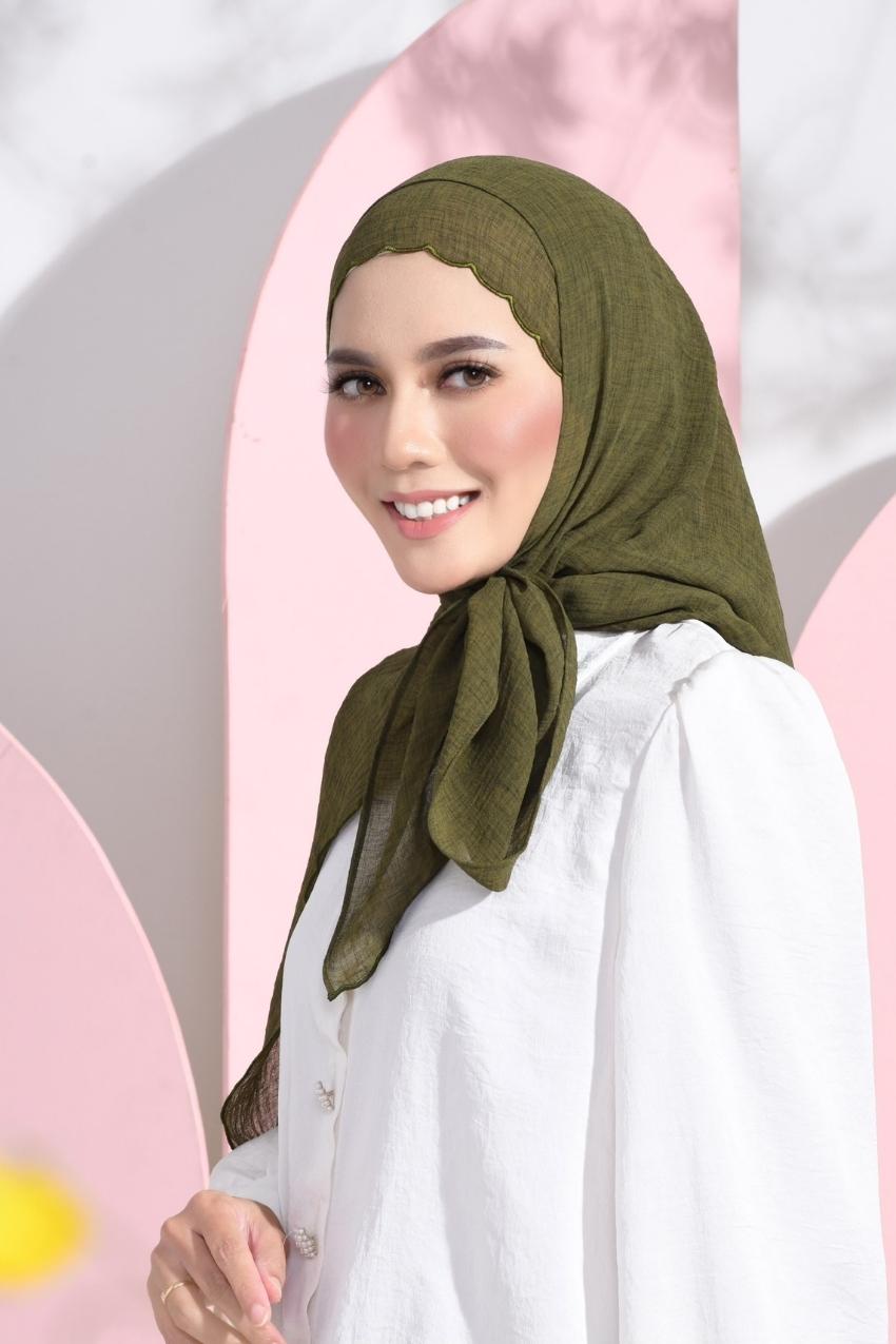 YES DEFECT - Saloma Embroidery Mixed Cotton Chiffon Shawl ( Garden )