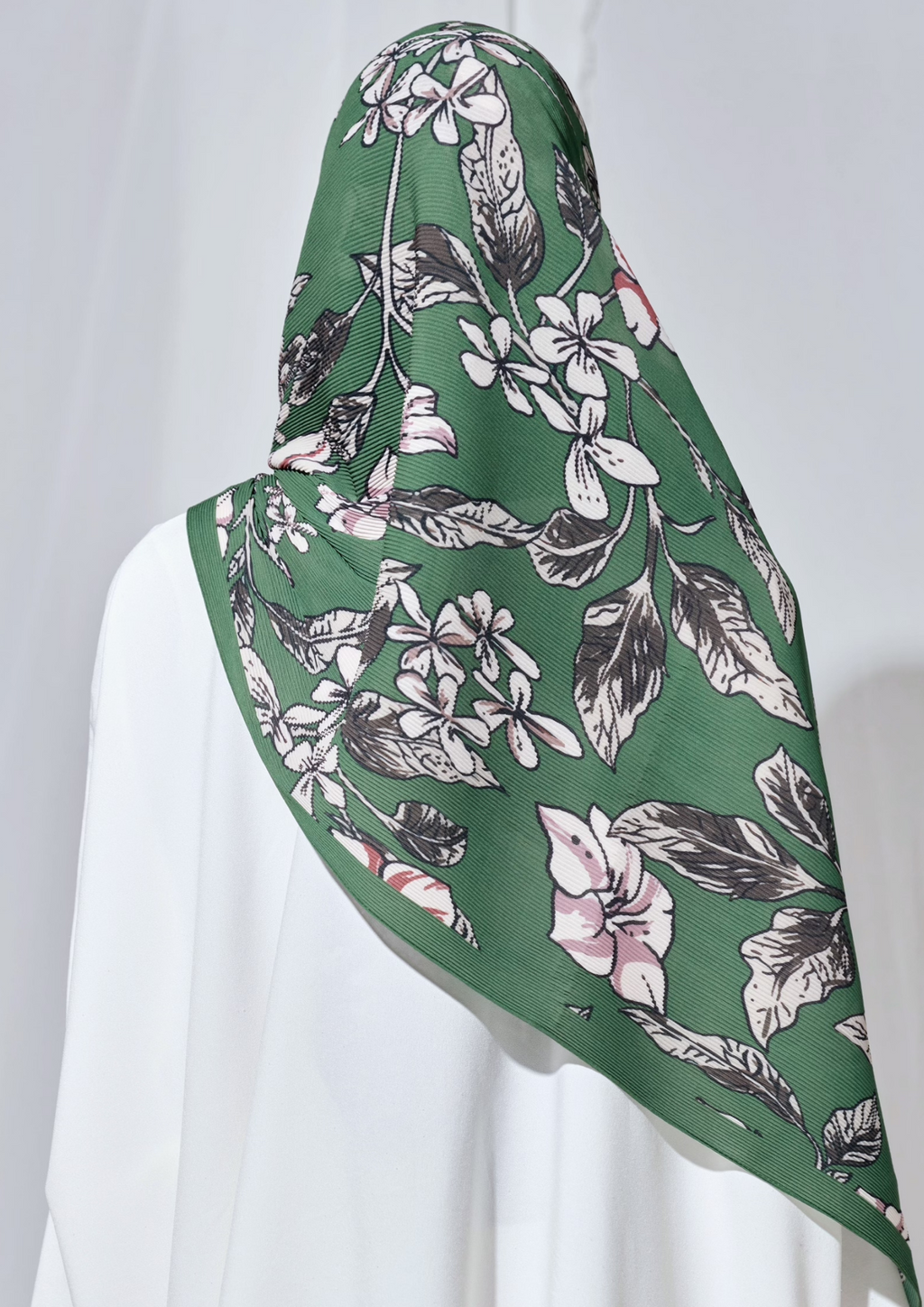Sample - (Pleated Shawl) Bloom Journey Wide Pleats Scarf In Better