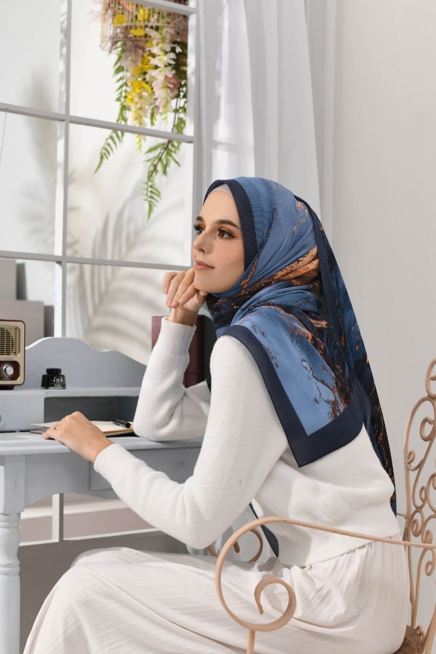 SAMPLE Dolce Wide Pleats In Ocean Dream