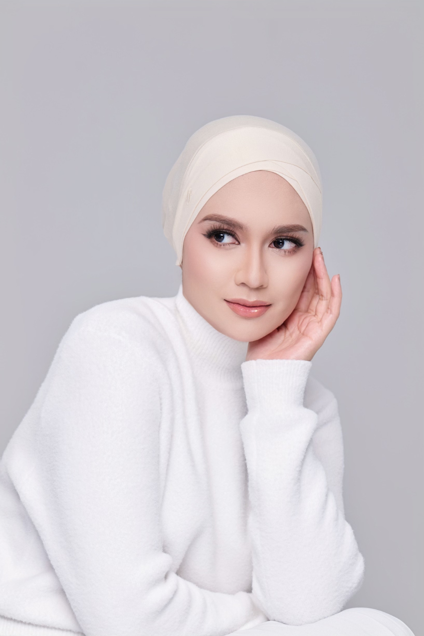 ( Signature Criss Cross) BambooViscose Ultimate Comfort Underscarf Inner In (Cream)