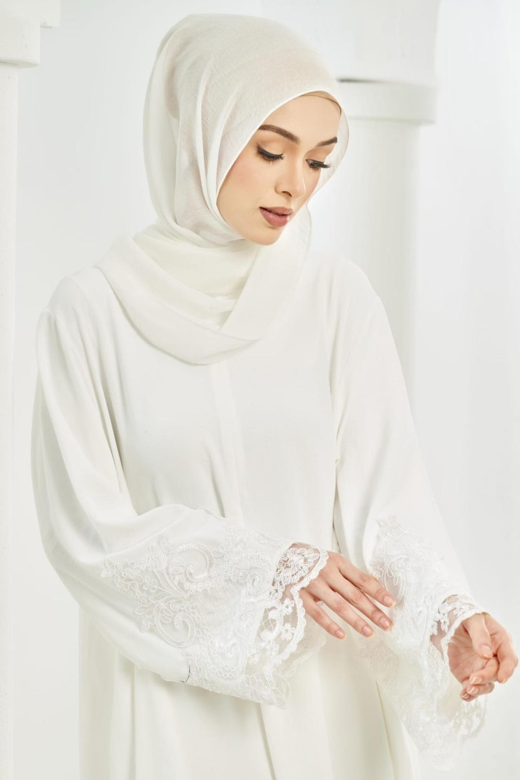 Layla Abaya [ Off White ]