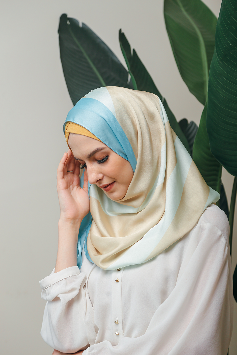 Madison BALLERINA Hannah - Semi Instant Satin Silk Mix