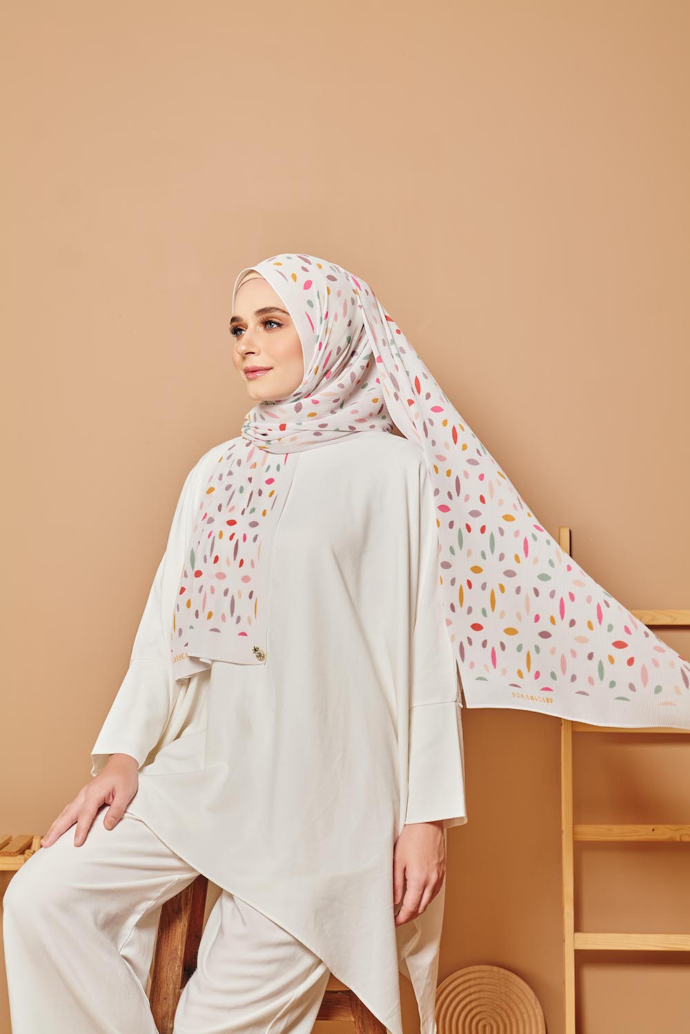 Sample - (PLEATS WIDE) Hello Gorgeous in HappySoul