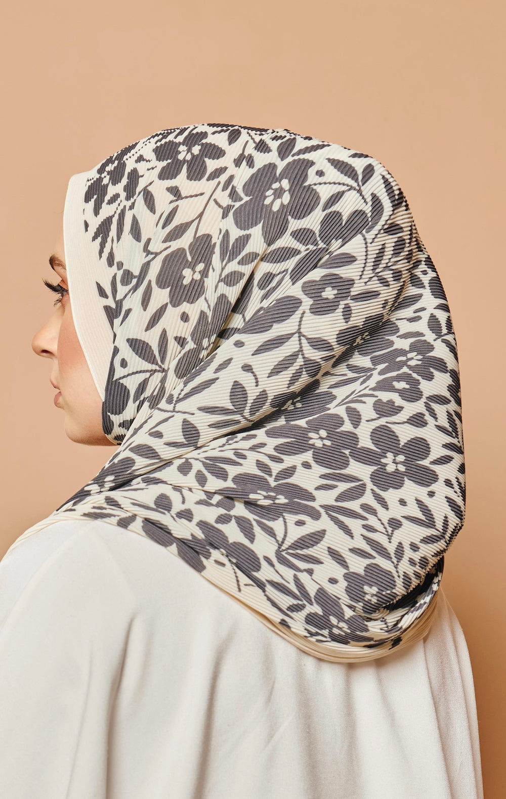 (SAMPLE) (PLEATS WIDE) Hello Gorgeous in Amazing