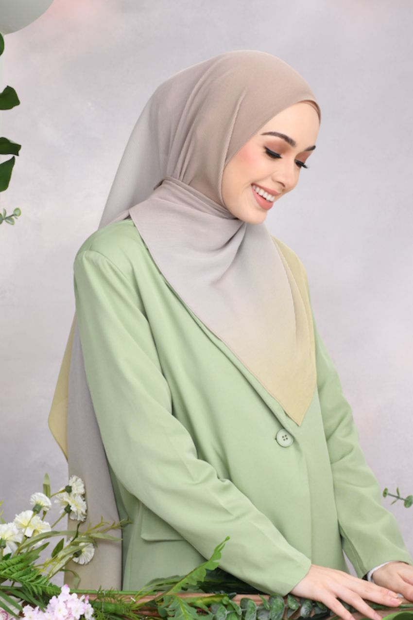 YES DEFECT - ( Full Wide Pleats Shawl ) Ombré ( Winner )- Code B