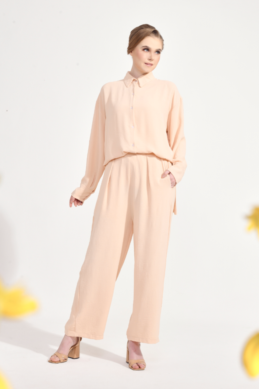 SE–RI Casual Set in Peachy
