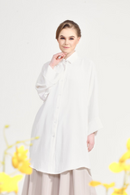 Dal–Mi Oversized Top in Pearl–ish White