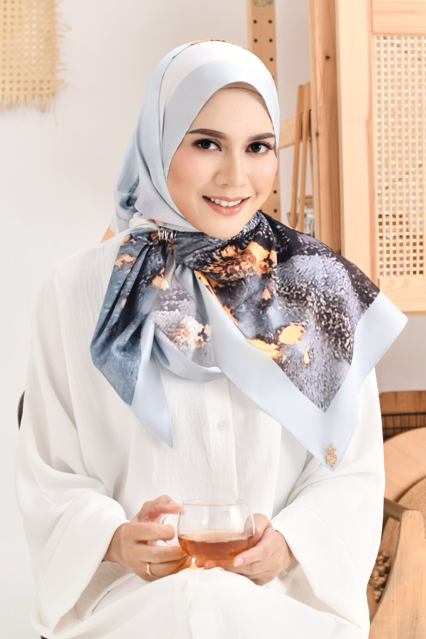 YES DEFECT - ( Long Shawl ) Dolce Mixed Satin Silk - Marble Cake