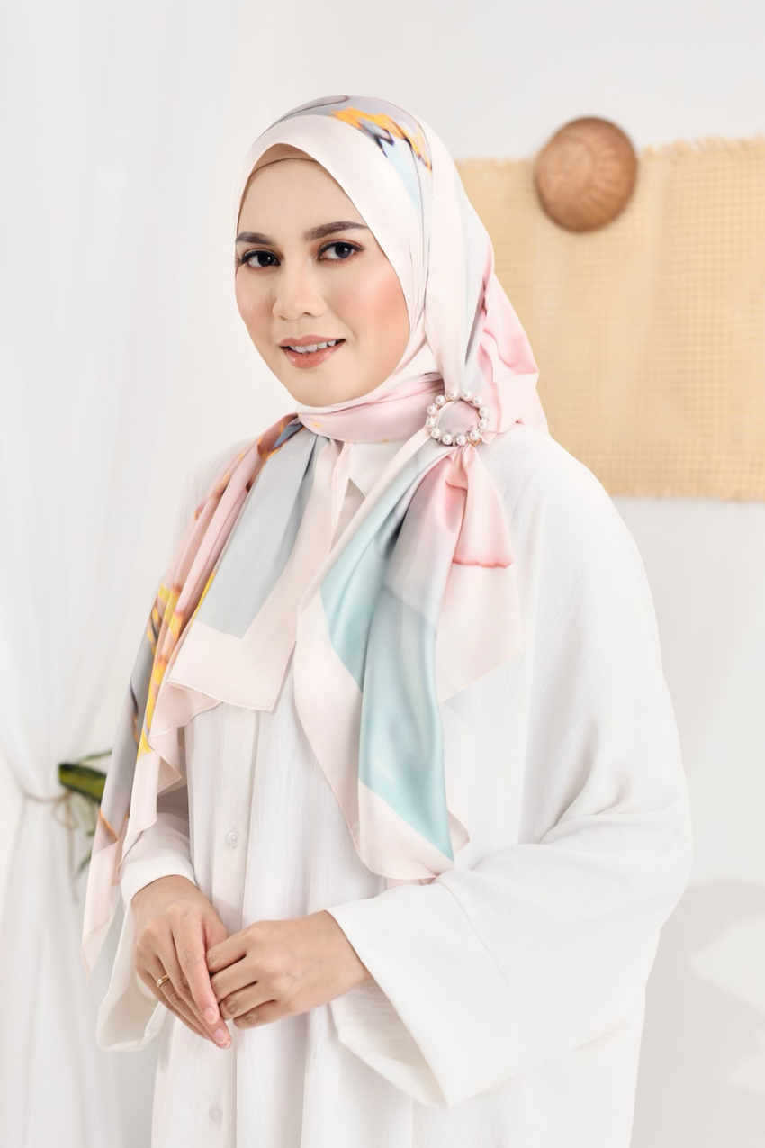 YES DEFECT - ( Long Shawl ) Dolce Mixed Satin Silk - Rainbow Fudge